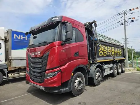 이베코 X-WAY 25.5톤 덤프 2024년식 이베코 X-WAY 덤프 전측면