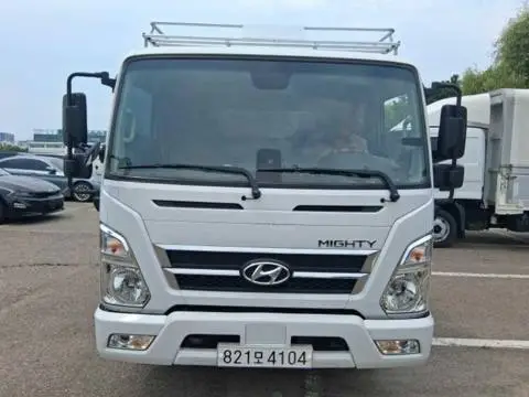 현대 올뉴마이티 3.5톤 카고 2022년식 올뉴마이티 정면과 루프랙