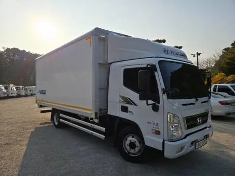 현대 마이티 3.5톤 윙바디 2024년식 마이티 냉장윙 전측면
